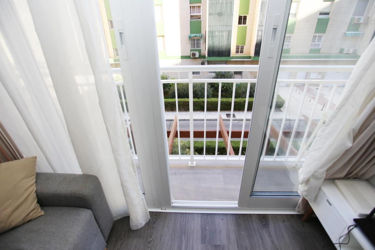 Апартаменти Apartamento En Calle Mendoza - Zona Huelin & 300 Mts De La Playa Малага Екстер'єр фото