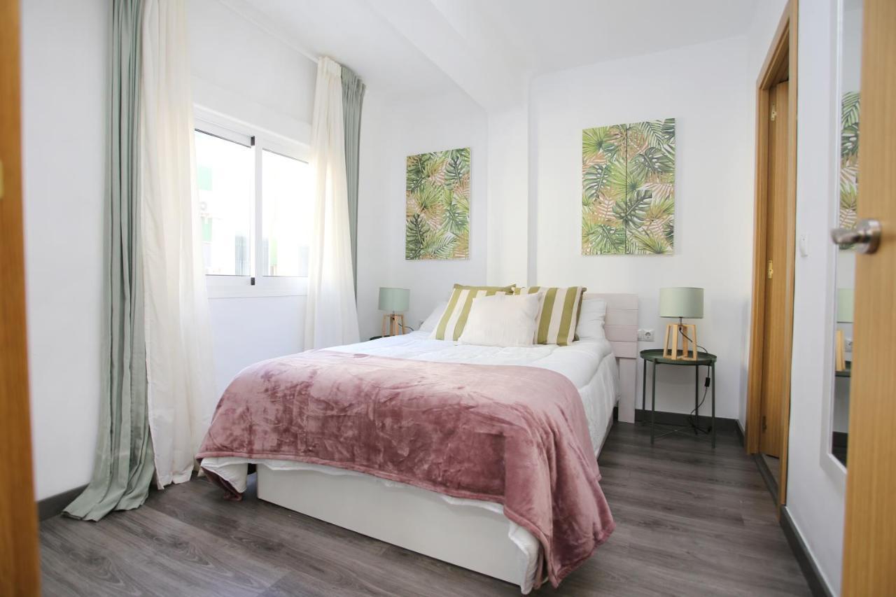 Апартаменти Apartamento En Calle Mendoza - Zona Huelin & 300 Mts De La Playa Малага Екстер'єр фото
